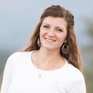 Meet your Posher, Alicia